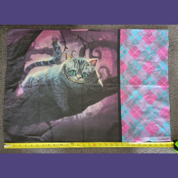 Disney Tim Burton's Alice in Wonderland Cheshire Cat Standard Size Pillow Cases - Picture 4 of 4
